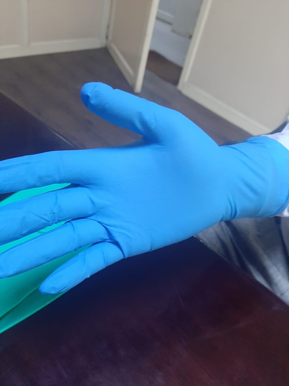 Factors To Consider When Choosing Nitrile Exam Gloves