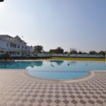 Family Villas in Jaipu for stay with swimming pool