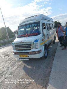 best transporter in varanasi