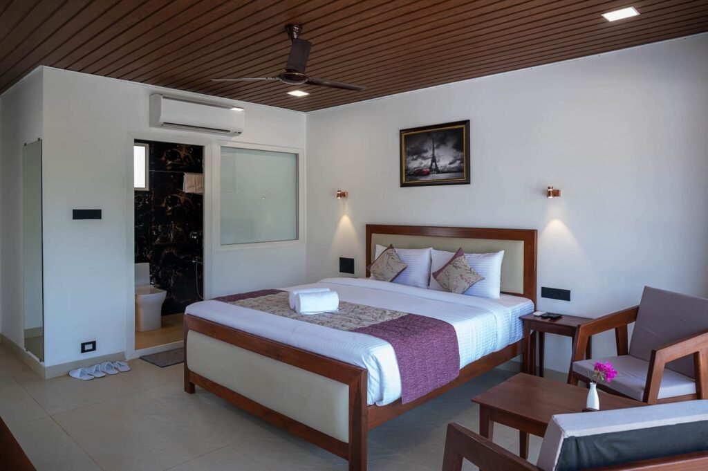 budget resort in goa near baga beach