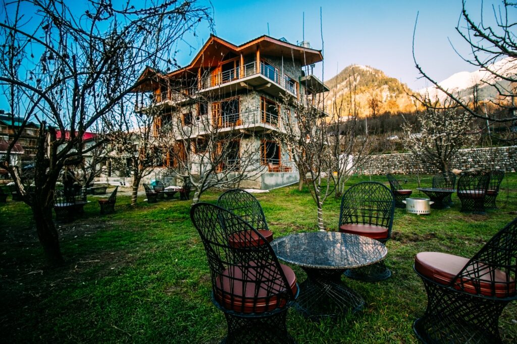 villa rental in manali
